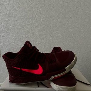 Nike Kyrie Team 3 Red Basketball Shoes